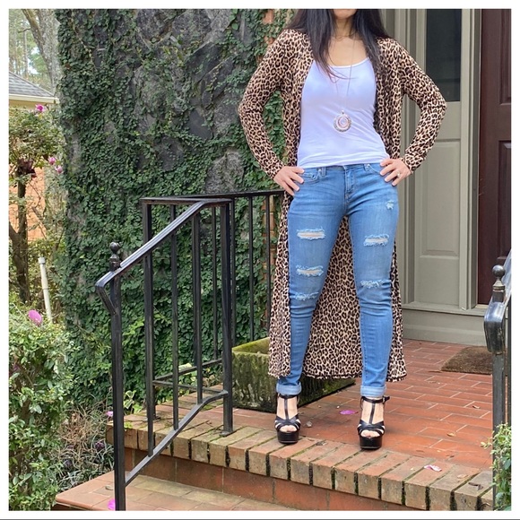 Slightly distressed skinny great fitting jeans - Picture 8 of 12